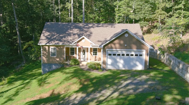 Magic Mountain Va, Renew In Wine Country, King Bed - Gainesville, VA