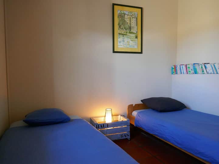 Chambre 3 lits simples