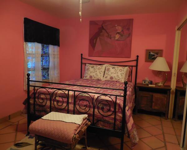 Desert Willow Art Studio/B&B