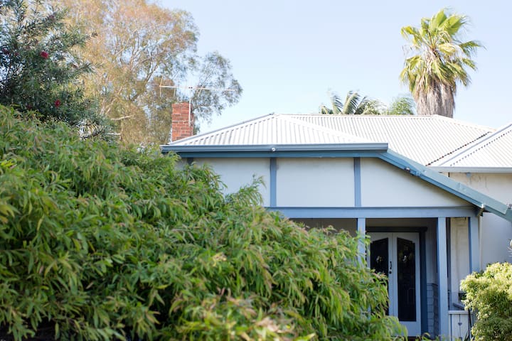 Airbnb North Fremantle Vacation Rentals Places To Stay