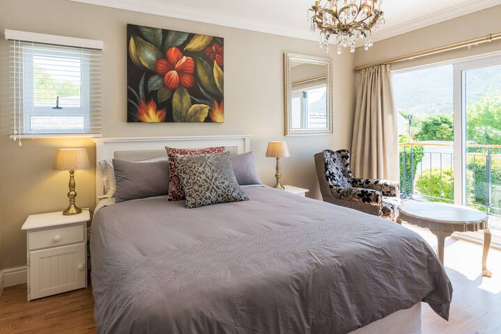 Flat Bishopscourt Claremont CT Anna’s Place gallery image 3