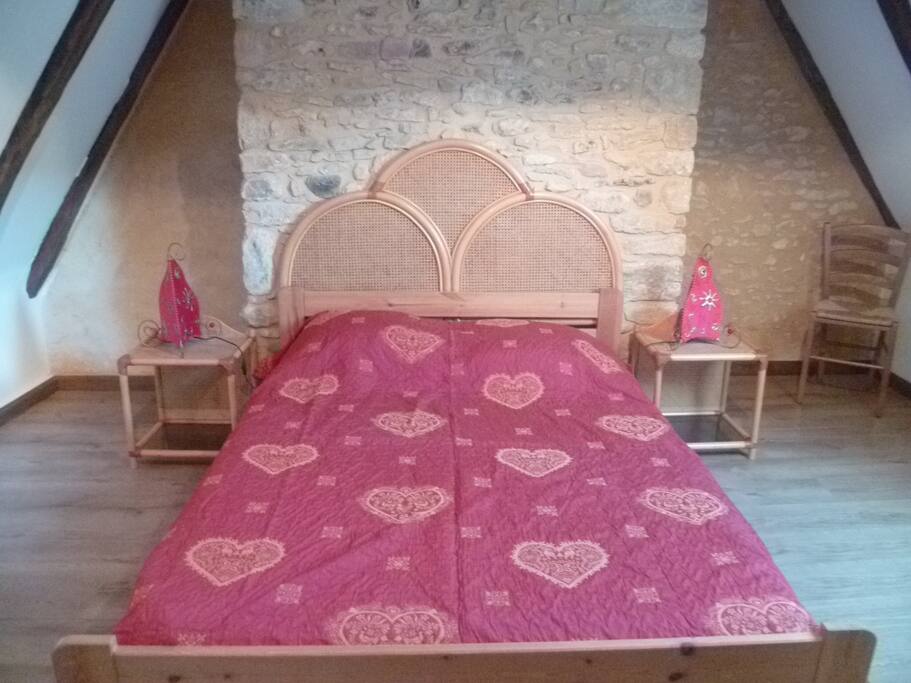 Grande chambre parentale étage
troisième lit possible