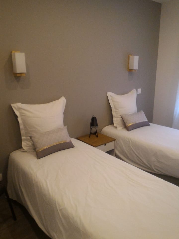 102_room02