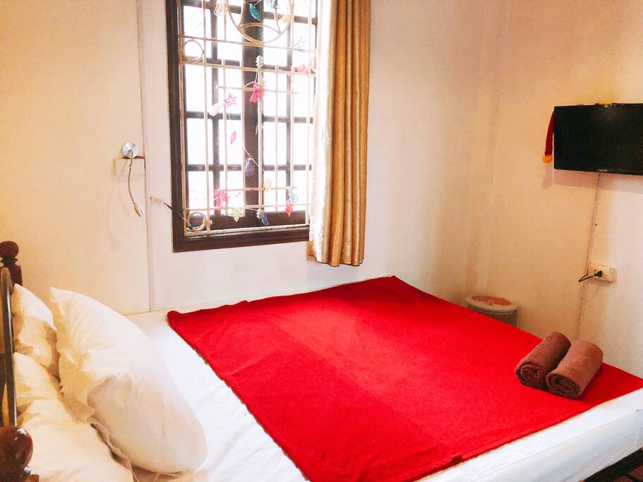 Quiet and cozy double room in hanoi Local house