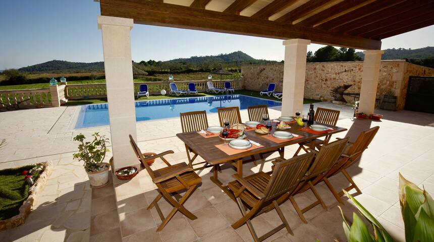 Villa SaTapia, Pool, AC, BBQ, Terrace, Wifi