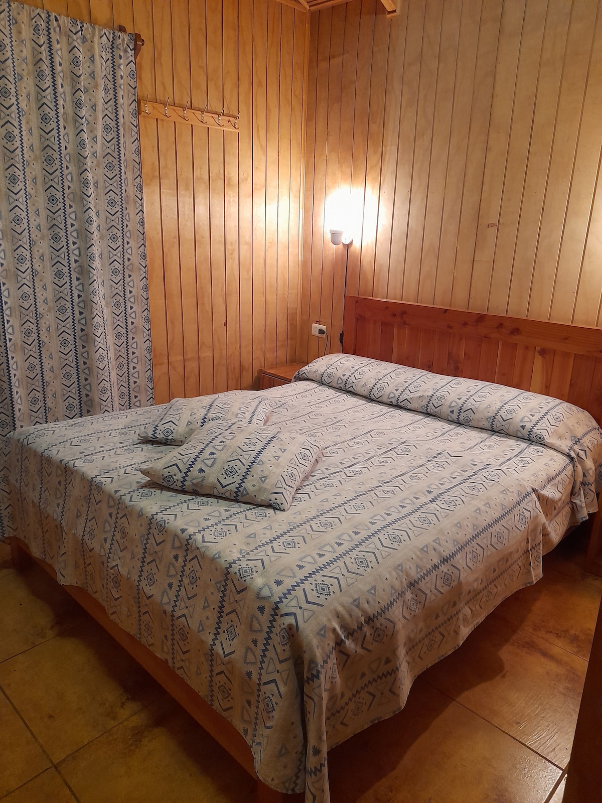 Dvokrevetna soba...bračni krevet...veliki ormar