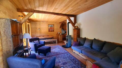 Appartement de charme, vue sur les montagnes.