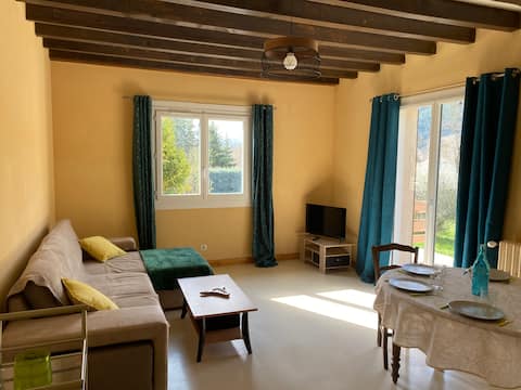 Between river and mountain, 70 m2 apartment
