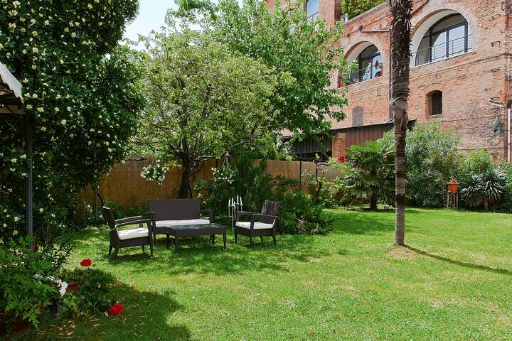 Venetian Atelier gallery image 5