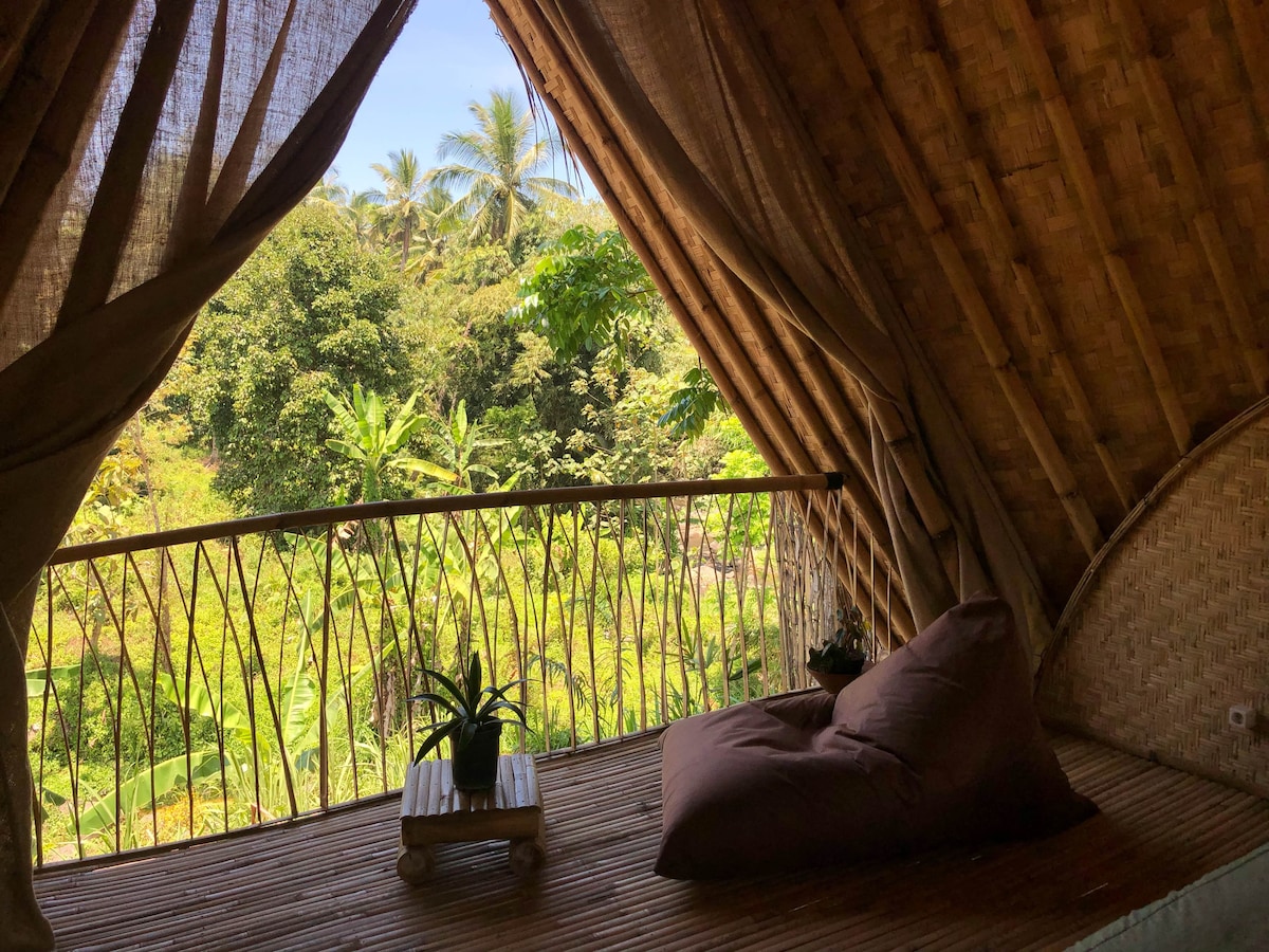 Nggak Kalah Cantik Dari Bali, AirBnB Di Banyuwangi Ini Punya ...