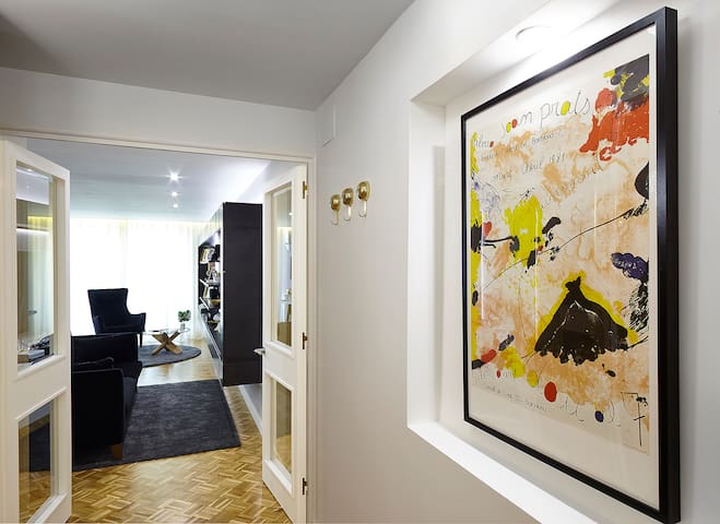 BIG AND LUXURIOUS APARTMENT WITH TERRACE gallery image 3