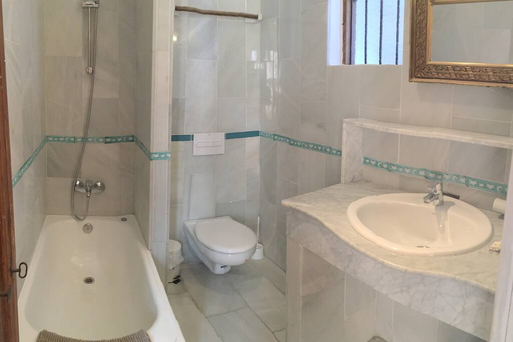 Private Ensuite Bathroom