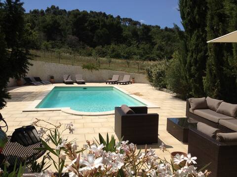 AUTHENTIC PROVENCAL MAS WITH POOL & TENNIS