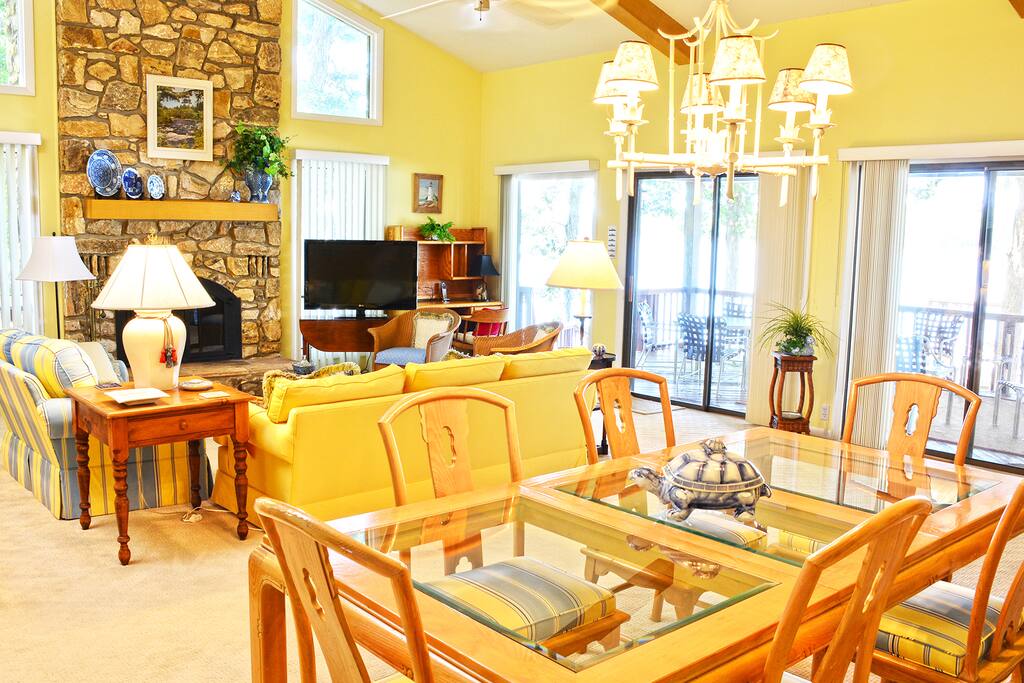 Every room has lake views