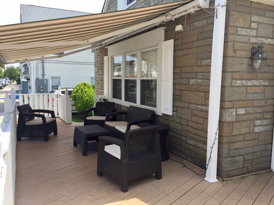 Seating for five plus a coffee table and side table / cooler.