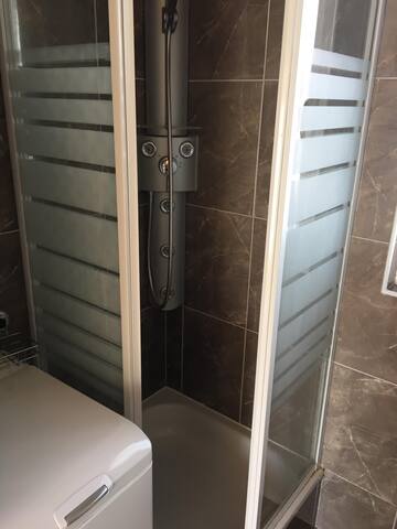 Superbe appartement proche du lac et de la Gare gallery image 5