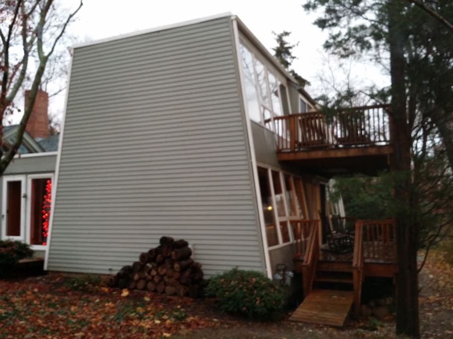 Original Midcentury Modern Guest suites for Rent in Mattituck, New