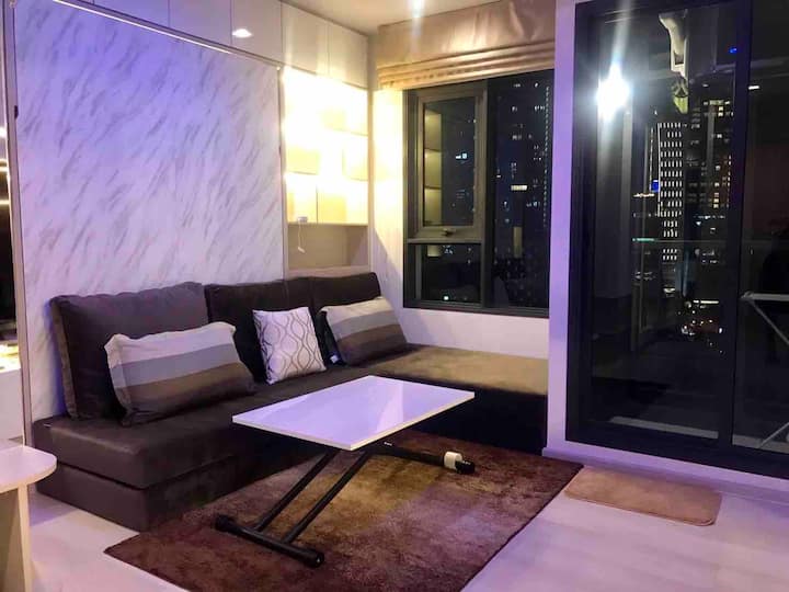 Living Wirelessly In Wireless - Bangkok