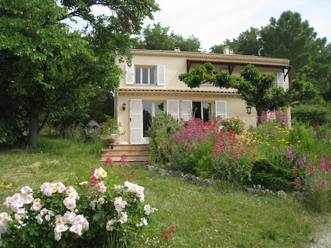 House 210 m2 , private swimming pool 10m south of the Drôme