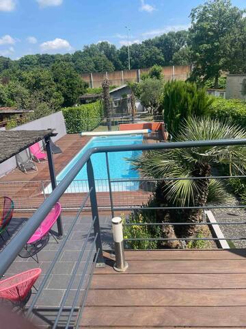 MAISON DE CHARME AVEC PISCINE. gallery image 4