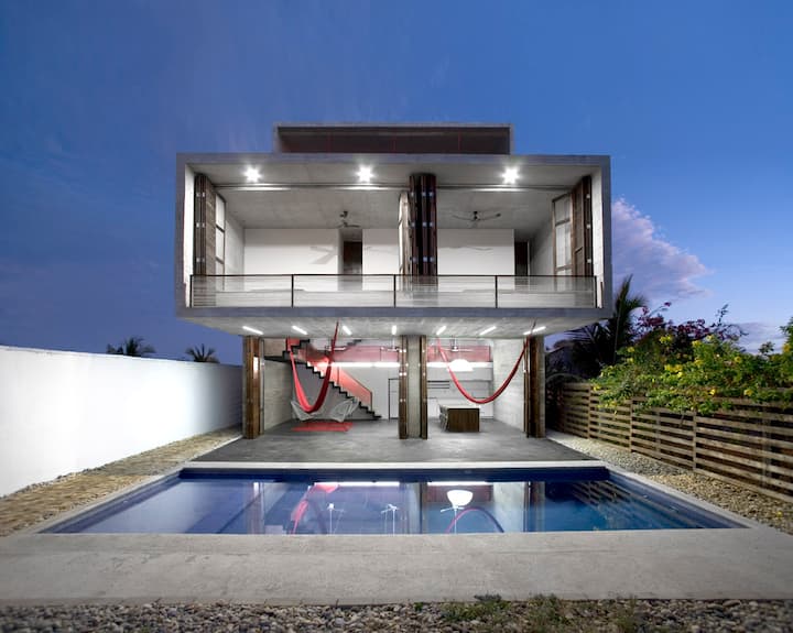 TDA House. Boutique design. NEW AC. Fast Internet