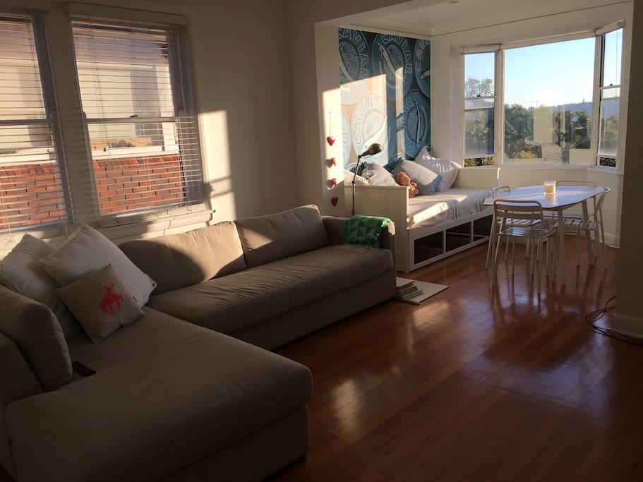 Lounge / Sunroom 2nd Bedroom
