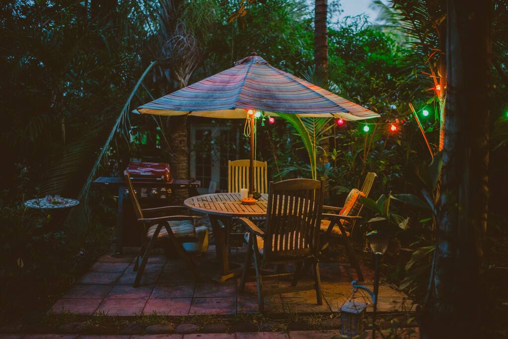 Kealakekua Bay Bali Cottage Steps From Bay Guesthouses For Rent