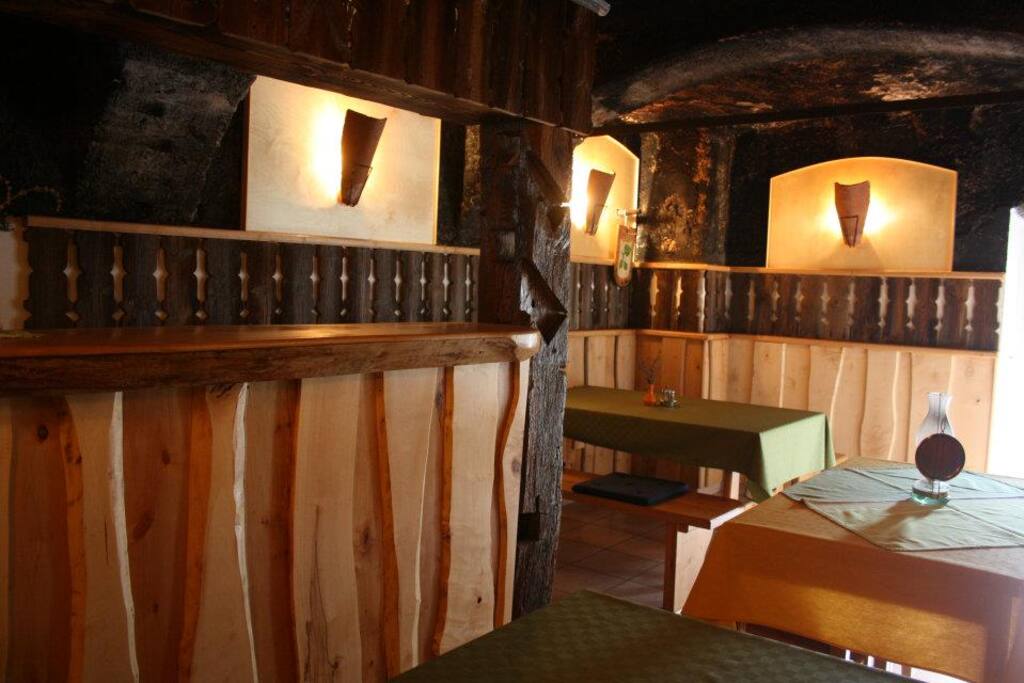 bar