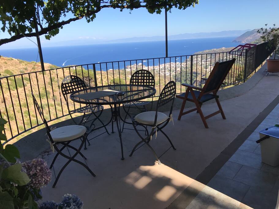 Terrazzino ombreggiato