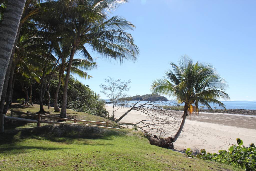 Seaforth Holiday Units Small Studio. Serviced apartments for Rent in