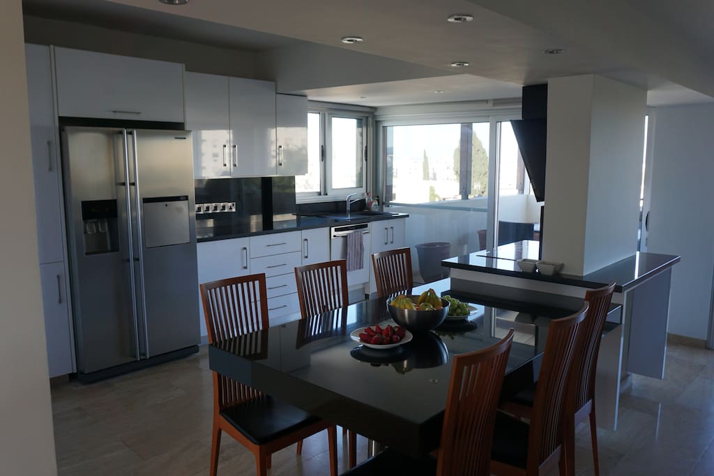 Kitchen and dinning area.