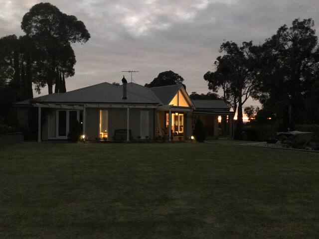 Yarra Valley Gateway Stay gallery image 4