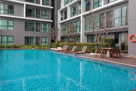 Fitness,pool BTS Sathorn ** 6 Months Minimum