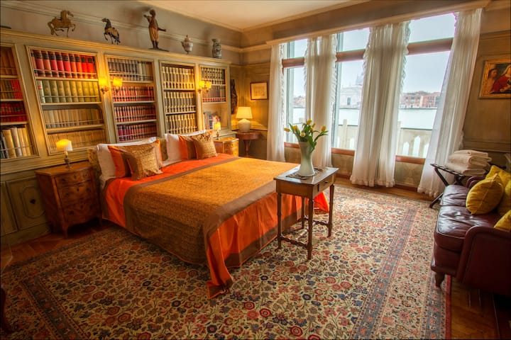 The master bedroom facing the Giudecca canal with the Redentore church view.