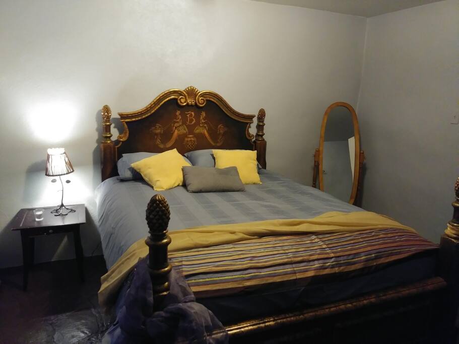 The Blue Room
Exceptional Sleep with Extra Sitting Space