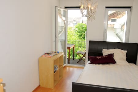 Superhost in Frankfurt's city centre!