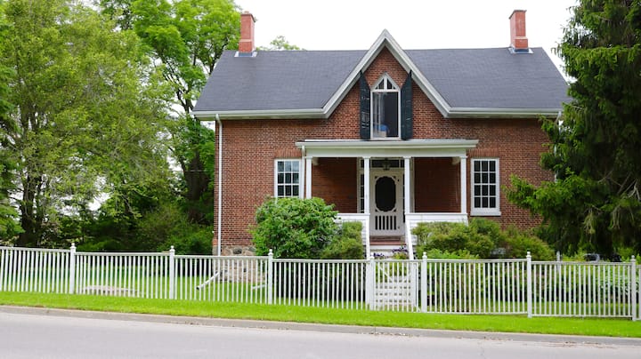 Cozy above ground basement suite in Port Hope, ON.