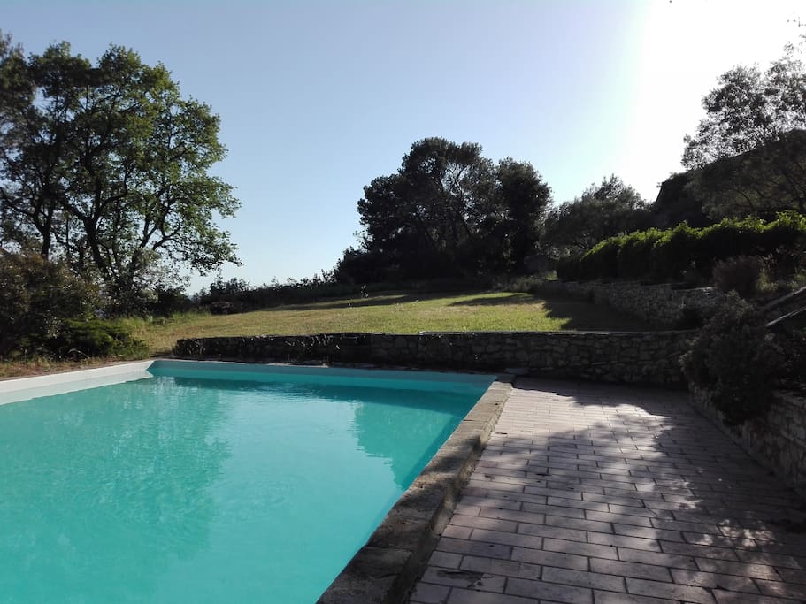 Belle piscine 16 x 7 m