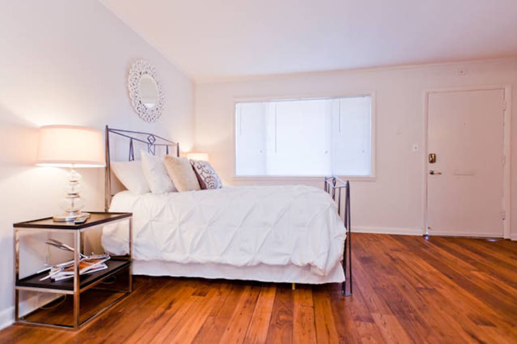 Studio l Lofts • Near Downtown, Vandy, Belmont!! Apartments for Rent