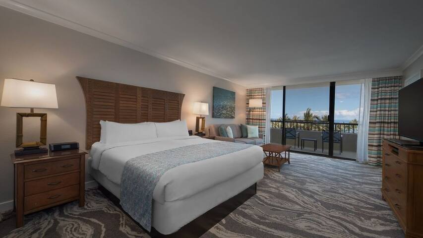 Maui Marriott – Ocean Front 2bd – The best! gallery image 5