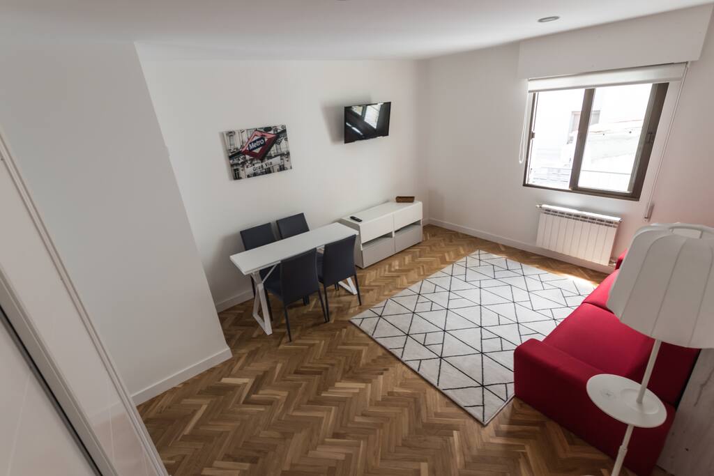 Salón con aire acondicionado y calefacción