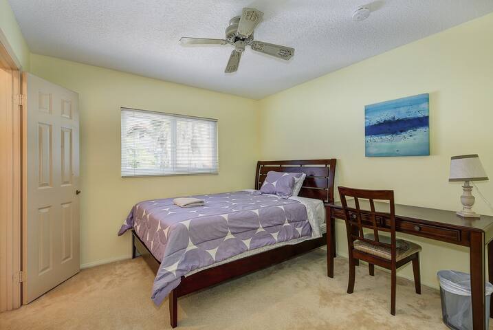 Rowland Retreat gallery image 5