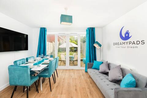 Popular Airbnb listing: Luxury Townhouse For Contractors & Families in Horfield