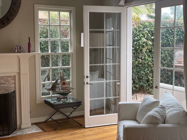 La Jolla.. 2 Blocks to Windansea Beach Sleeps 4-9 gallery image 4