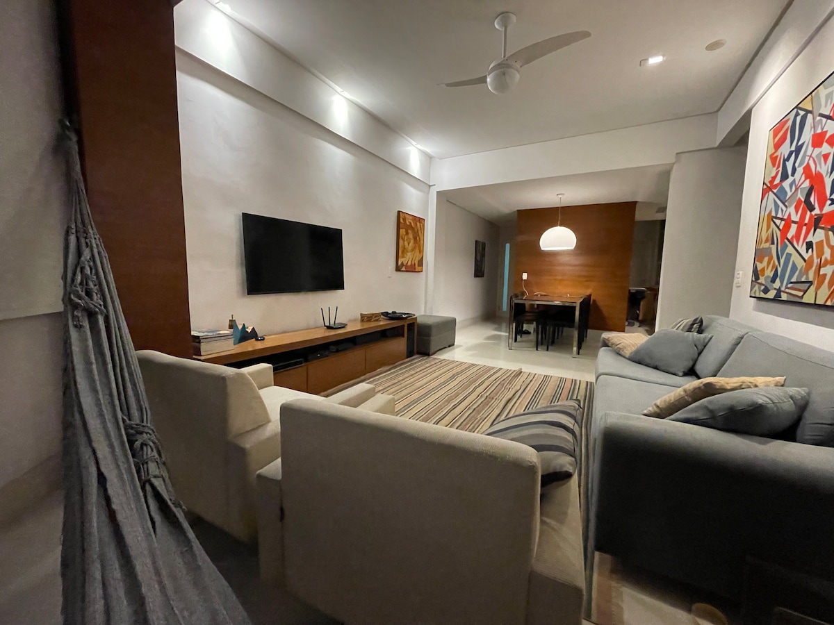 Top Airbnb: Spacious and well-located apartment in Ipanema in Ipanema