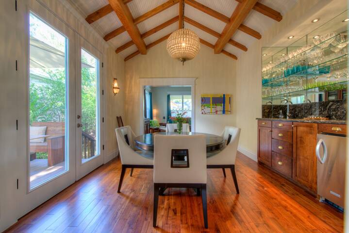 Luxe Spa Gem of East Austin! gallery image 2