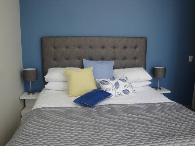 Luxary Designer Penthouse, WLAN, no load shedding gallery image 4