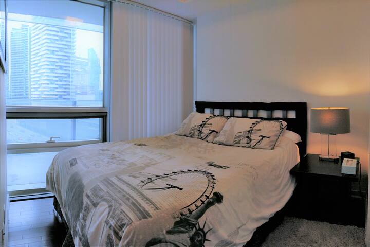 Beautiful shared condo - PERFECT DOWNTOWN LOCATION