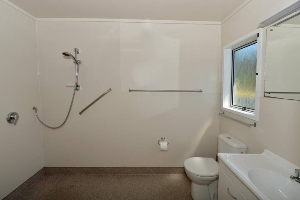 Main Bathroom