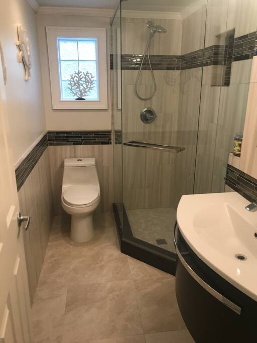 Newly renovated guest bath